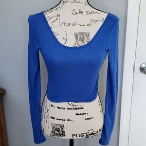 Long sleeve crop top